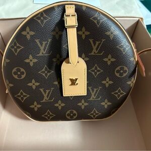 Louis Vuitton Boite Chapeau Souple MM